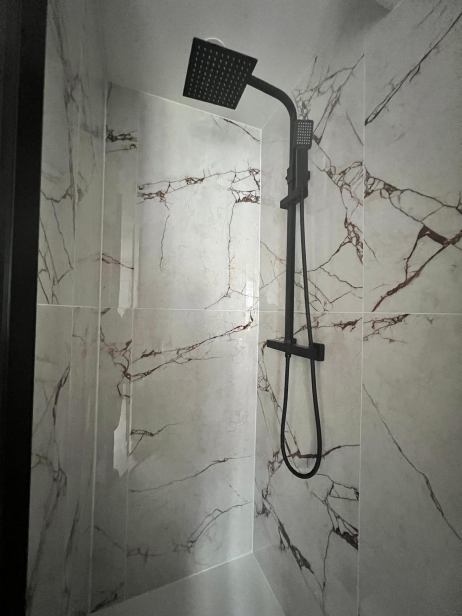 Batignolles, Montmartre Chambre 12M2 , Metro 13 Et 14 파리 외부 사진