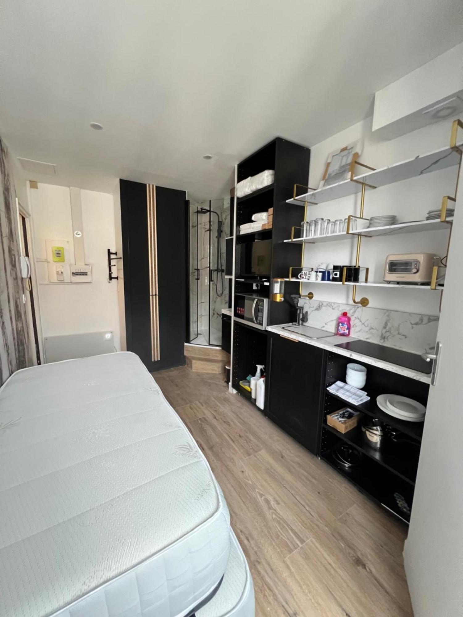 Batignolles, Montmartre Chambre 12M2 , Metro 13 Et 14 파리 외부 사진
