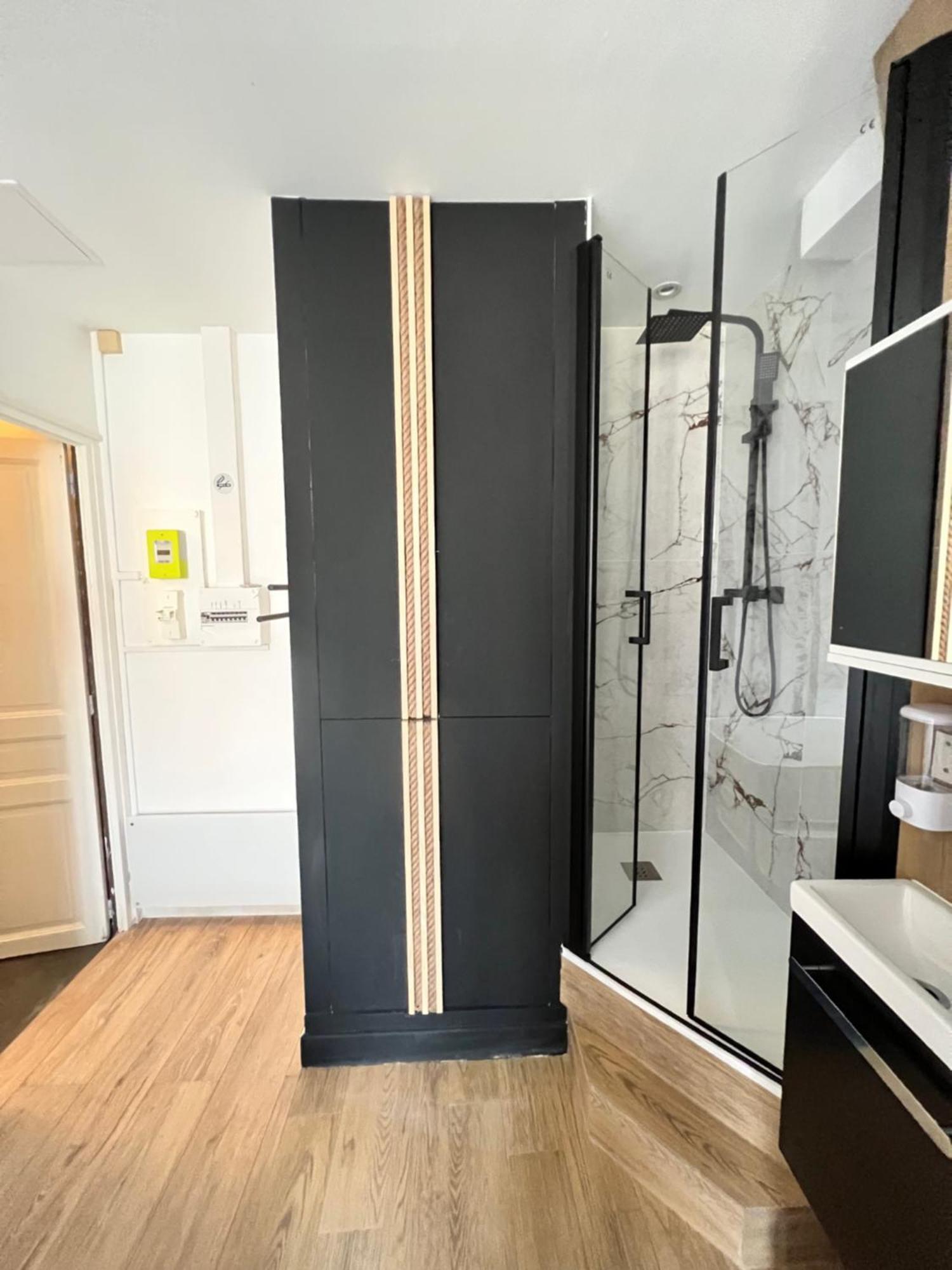 Batignolles, Montmartre Chambre 12M2 , Metro 13 Et 14 파리 외부 사진